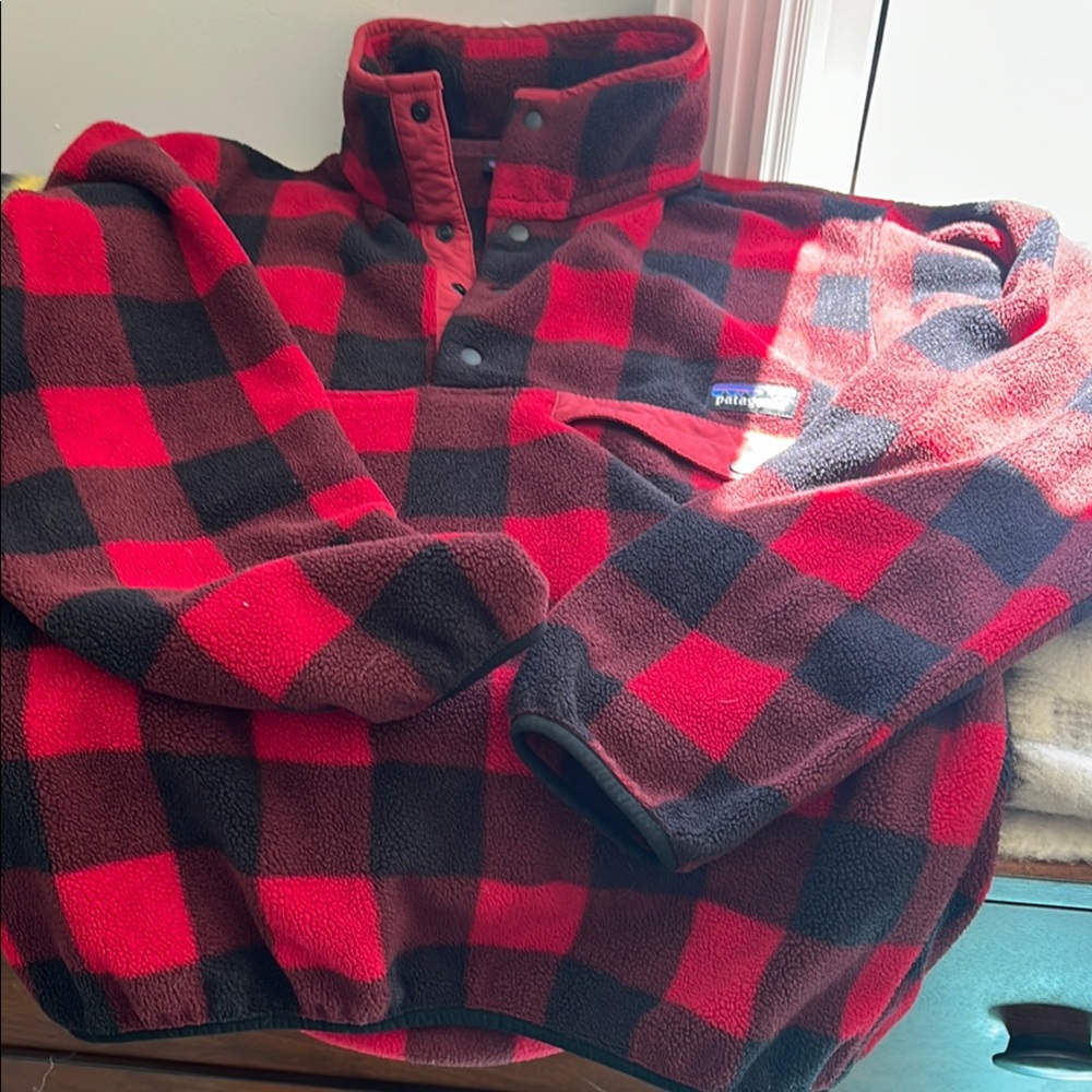 Patagonia Red and Black Plaid Fleece synchilla 1/4 button